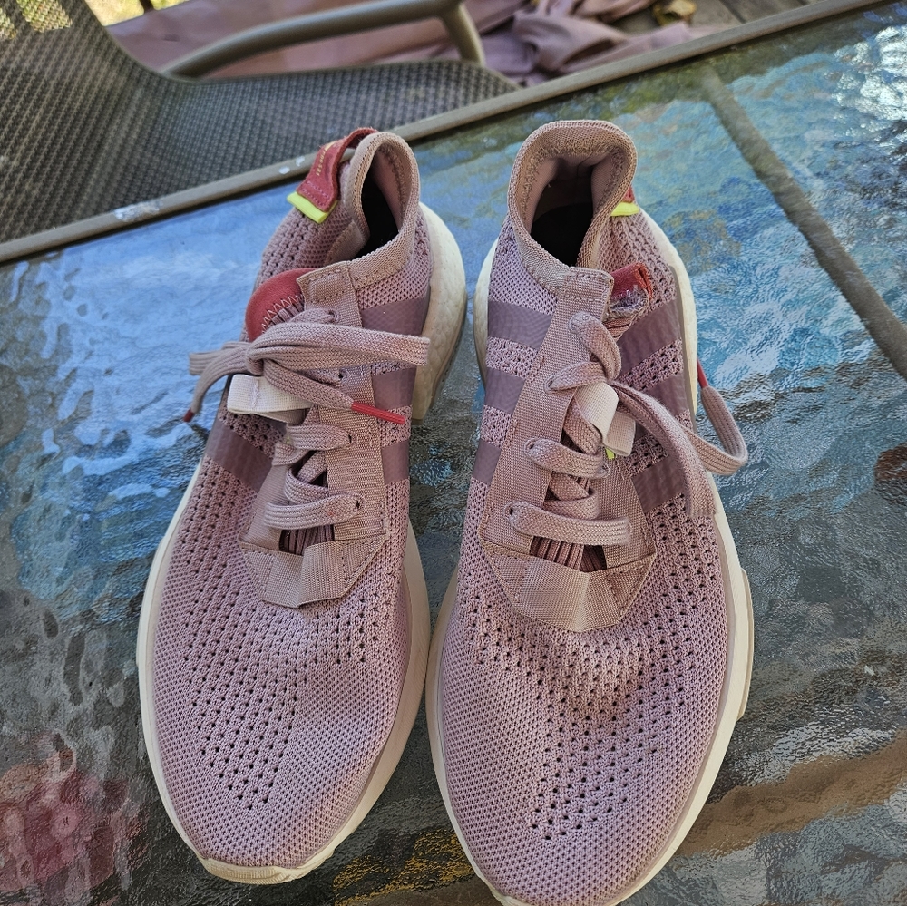 Adidas tennis shoes